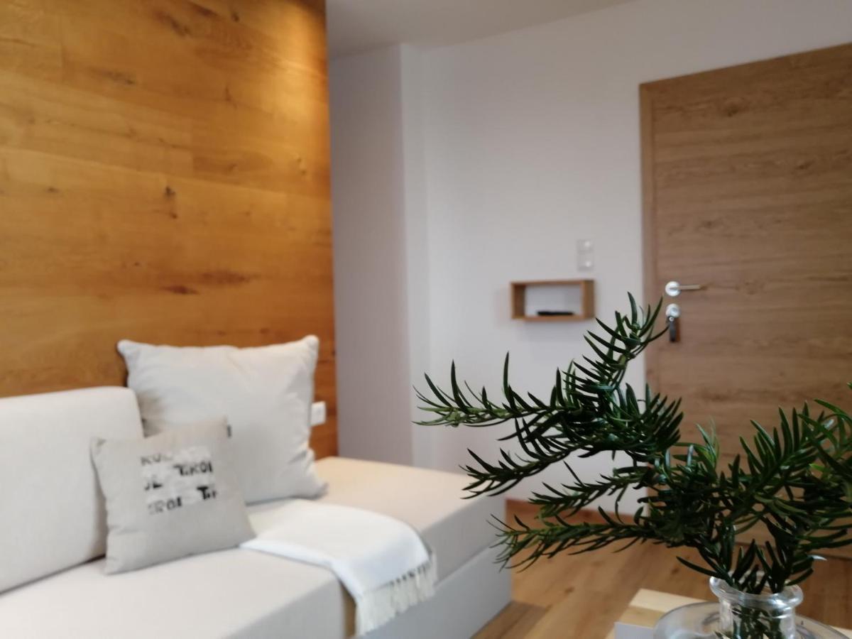 Huber - Das Tiroler B&B Oberperfuss Buitenkant foto